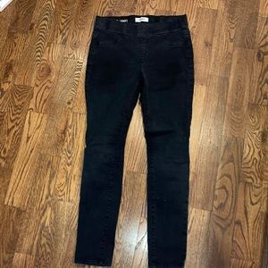 Black skinny jeans